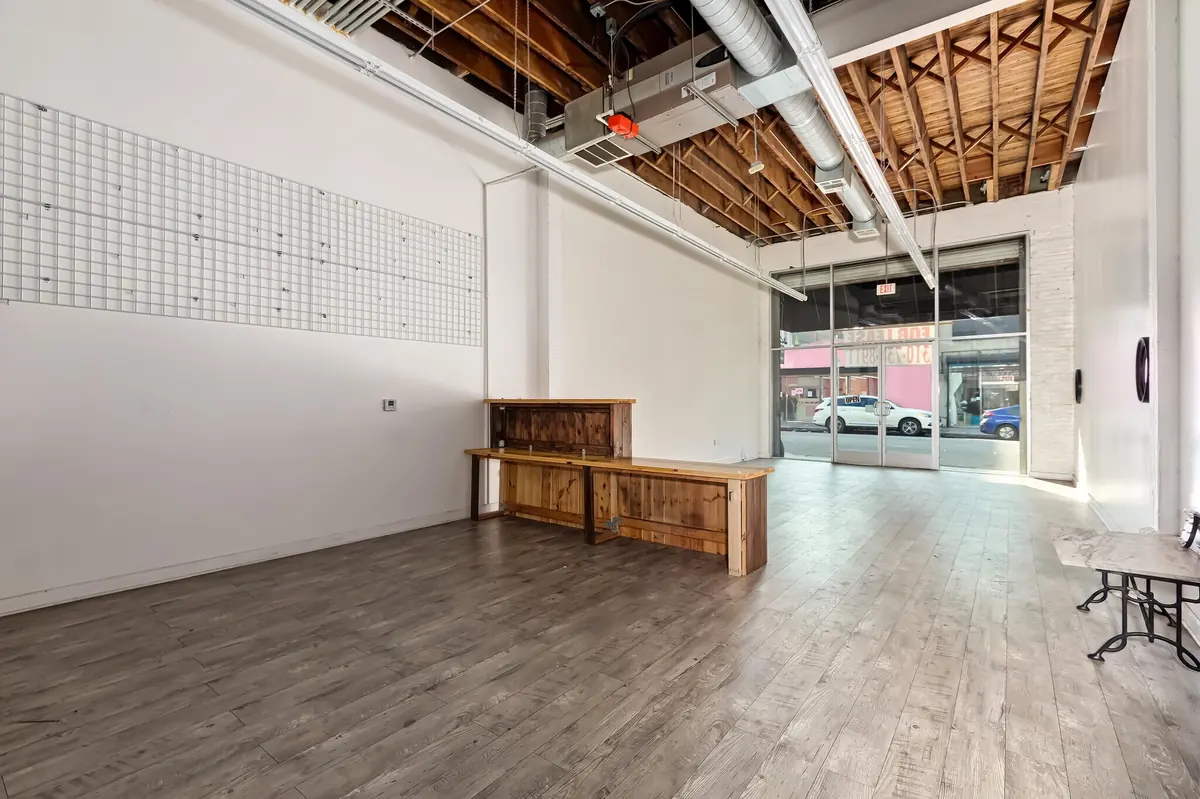 Retail suite with street frontage