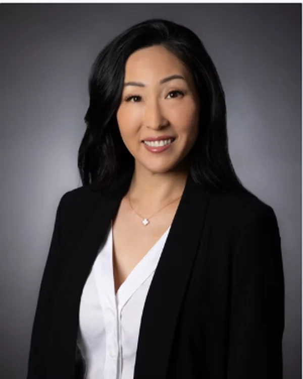 Mary Kim, Agent
